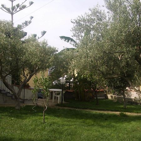ליקאטה B&B Valoroso Village מראה חיצוני תמונה