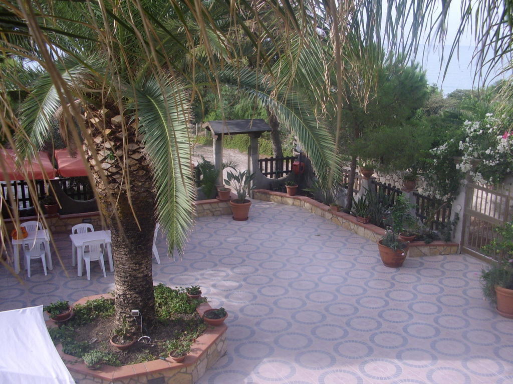 ליקאטה B&B Valoroso Village מראה חיצוני תמונה