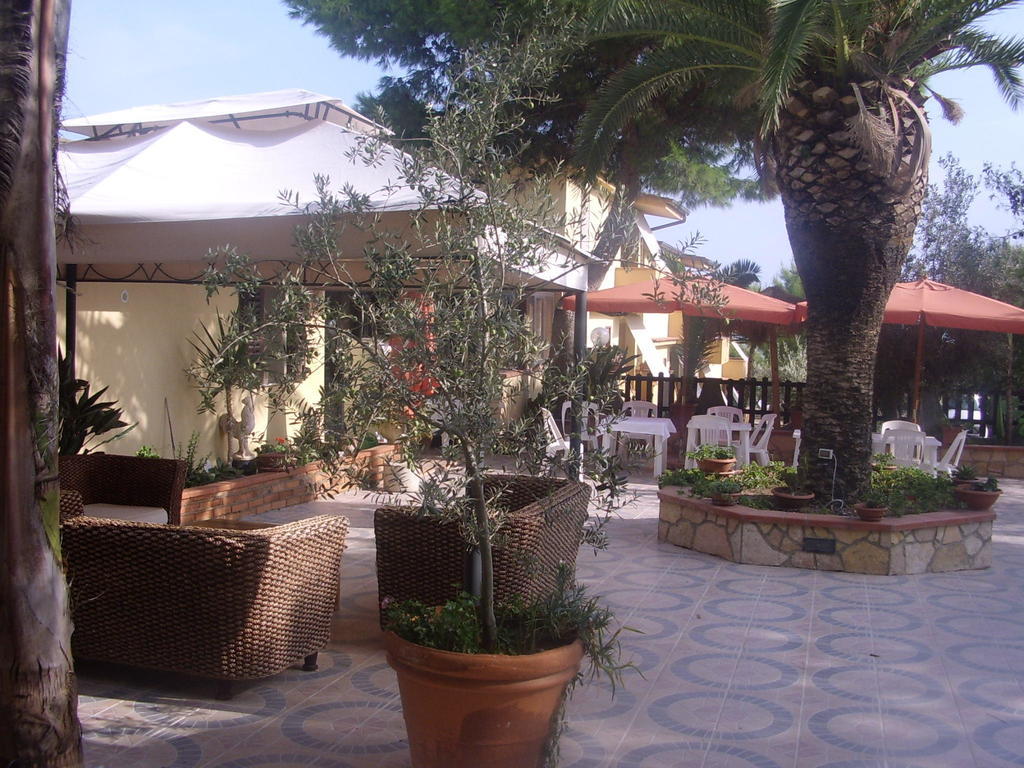 ליקאטה B&B Valoroso Village מראה חיצוני תמונה
