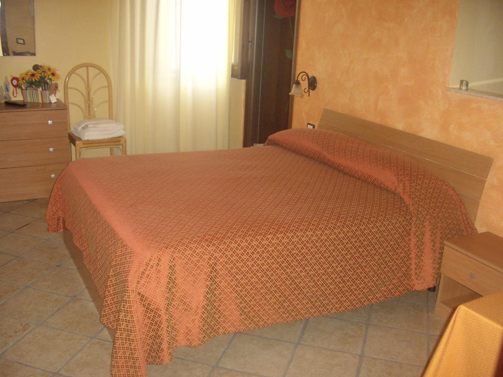 ליקאטה B&B Valoroso Village חדר תמונה