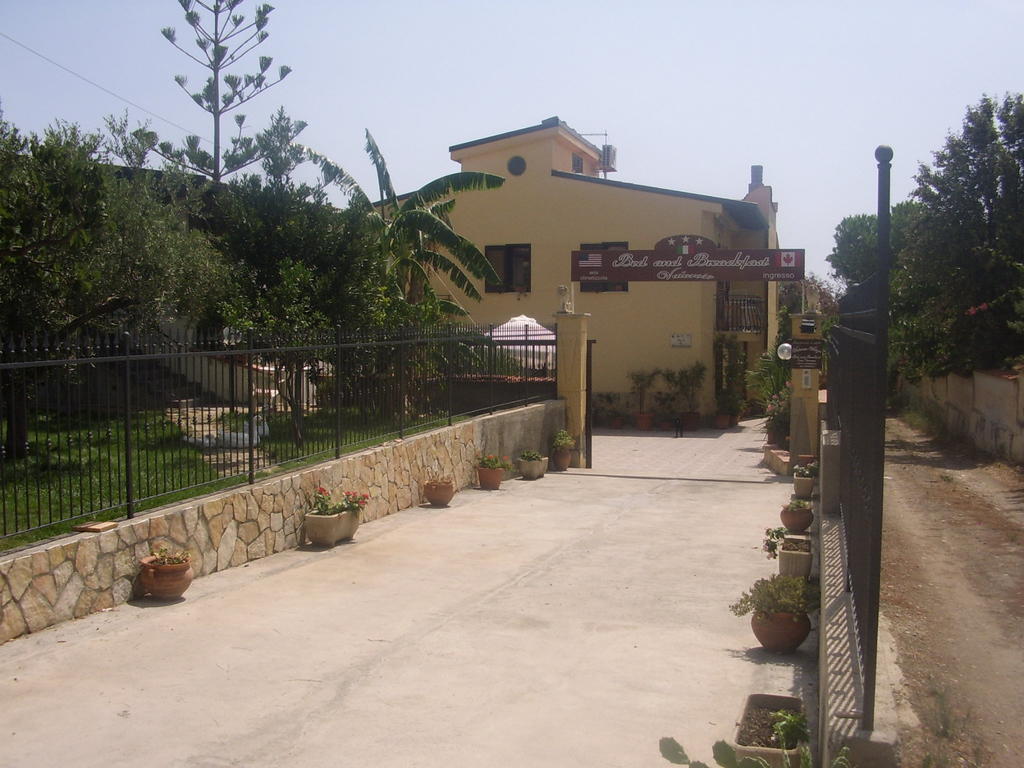 ליקאטה B&B Valoroso Village מראה חיצוני תמונה